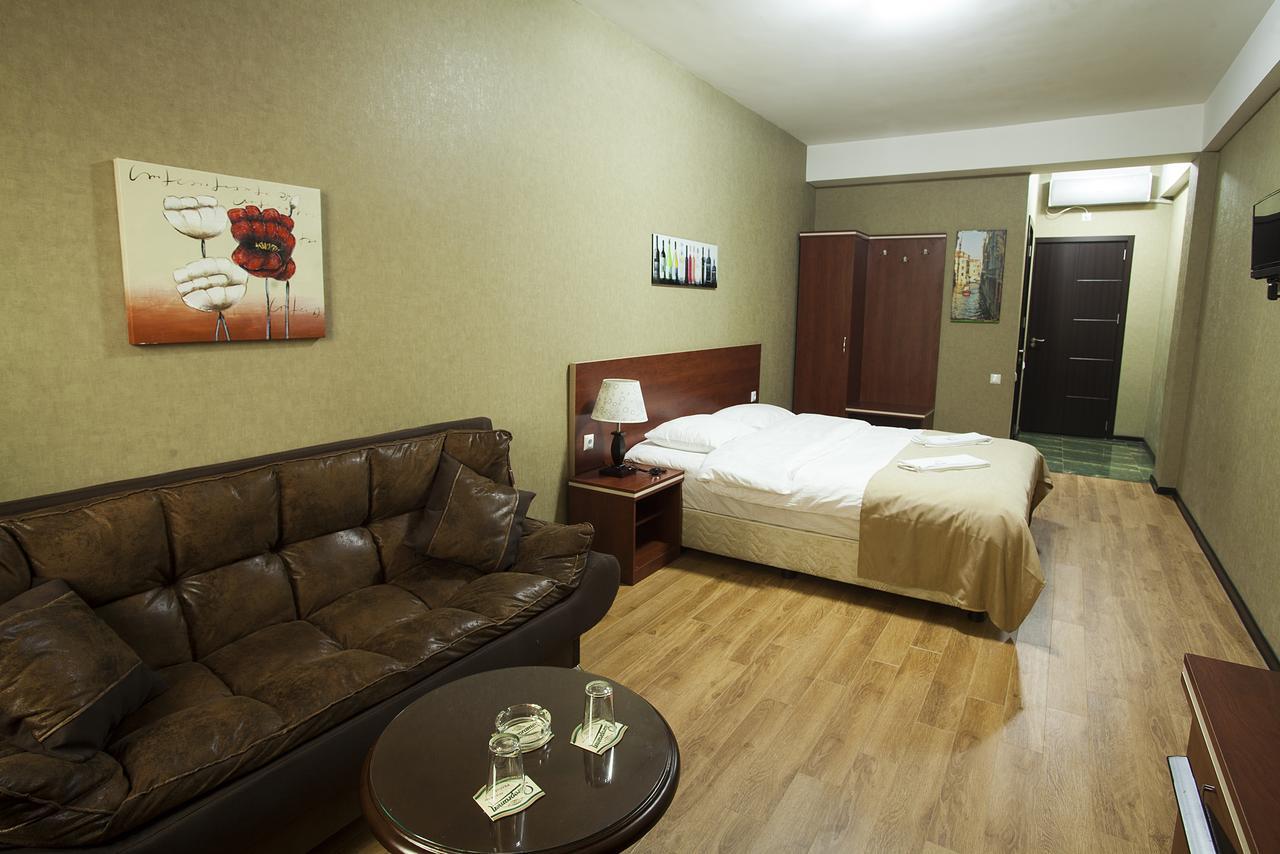 Lords Hotel Tbilisi Luaran gambar