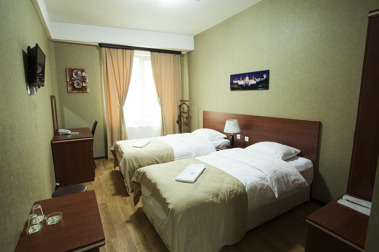 Lords Hotel Tbilisi Luaran gambar