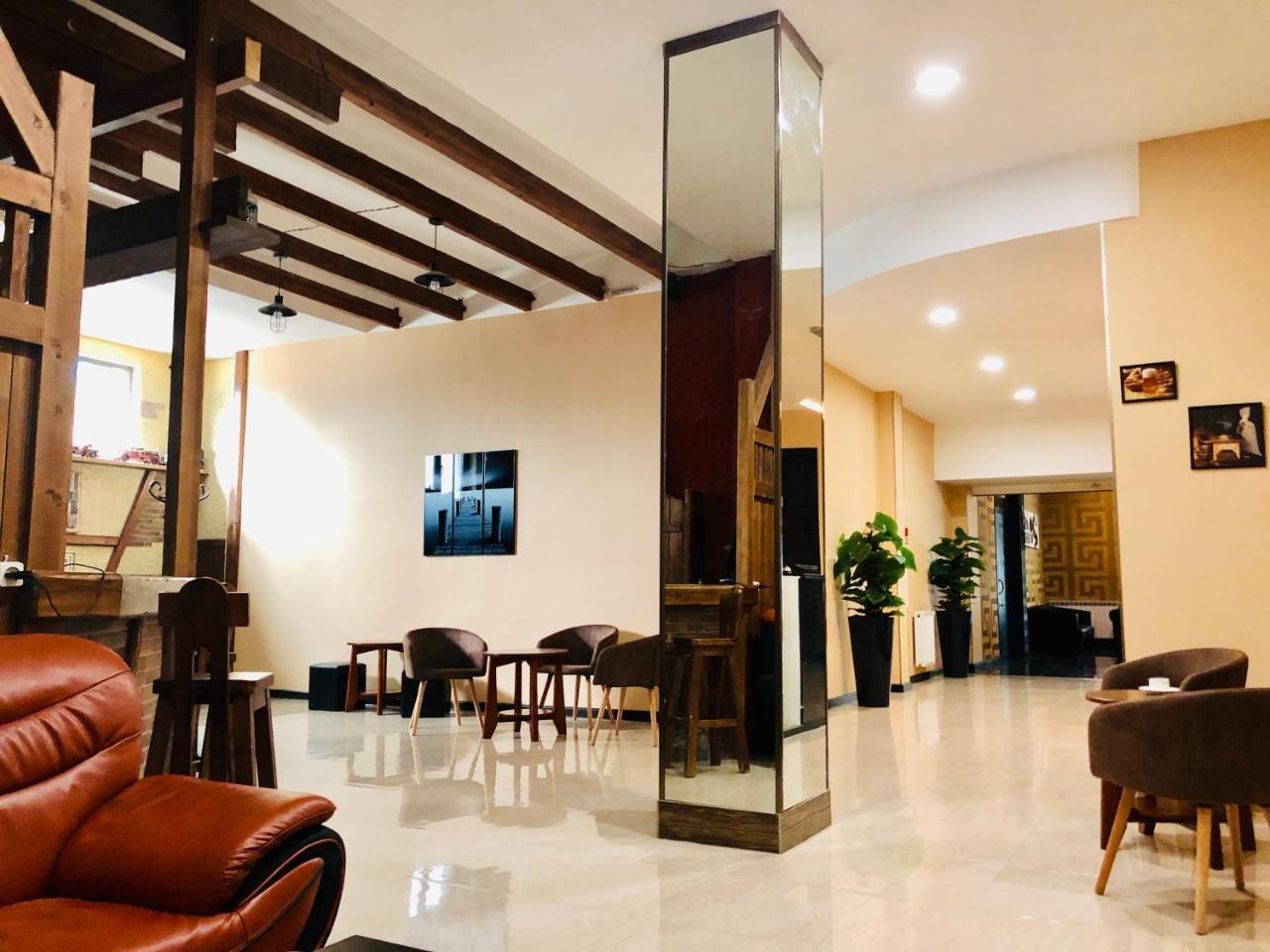 Lords Hotel Tbilisi Luaran gambar