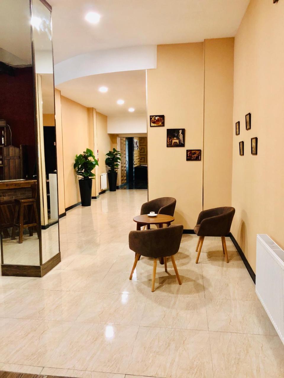 Lords Hotel Tbilisi Luaran gambar